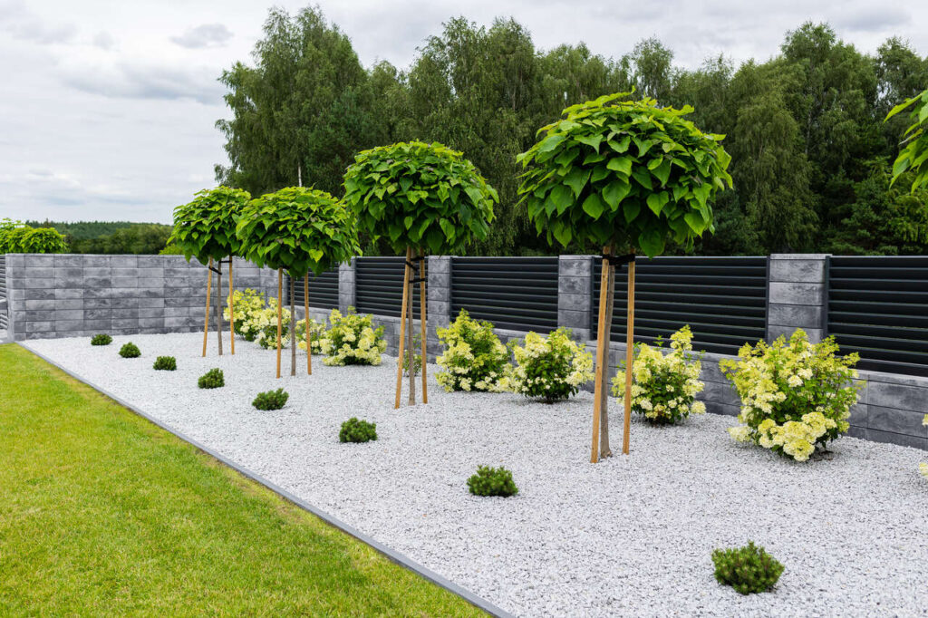 materiały na ogrodzenia w stylu rustykalnym