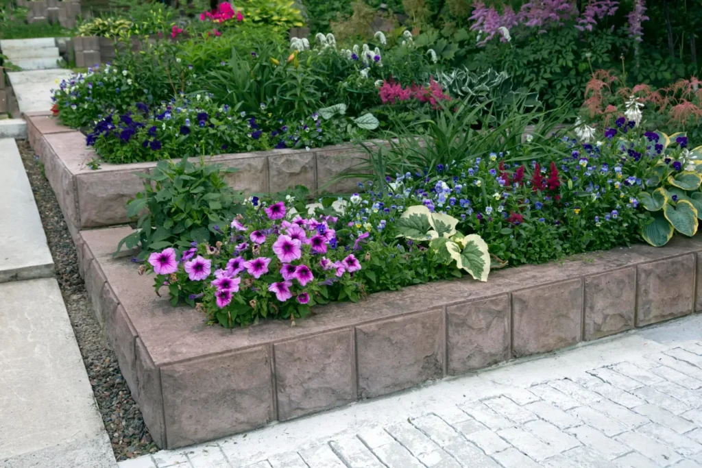 Palisady betonowe w ogrodzie