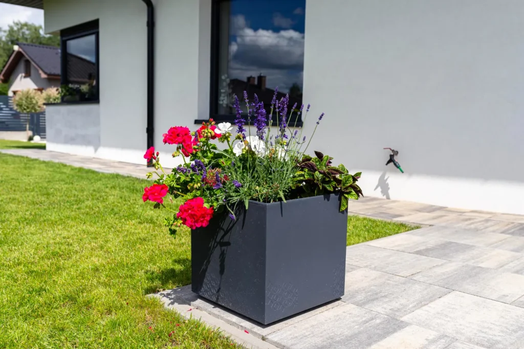 Betonowe elementy w ogrodach klasycznych