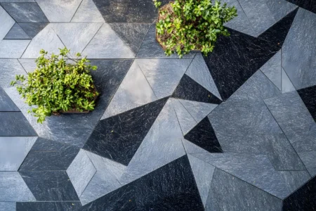 Jak łączyć kostkę brukową z płytami ogrodowymi?