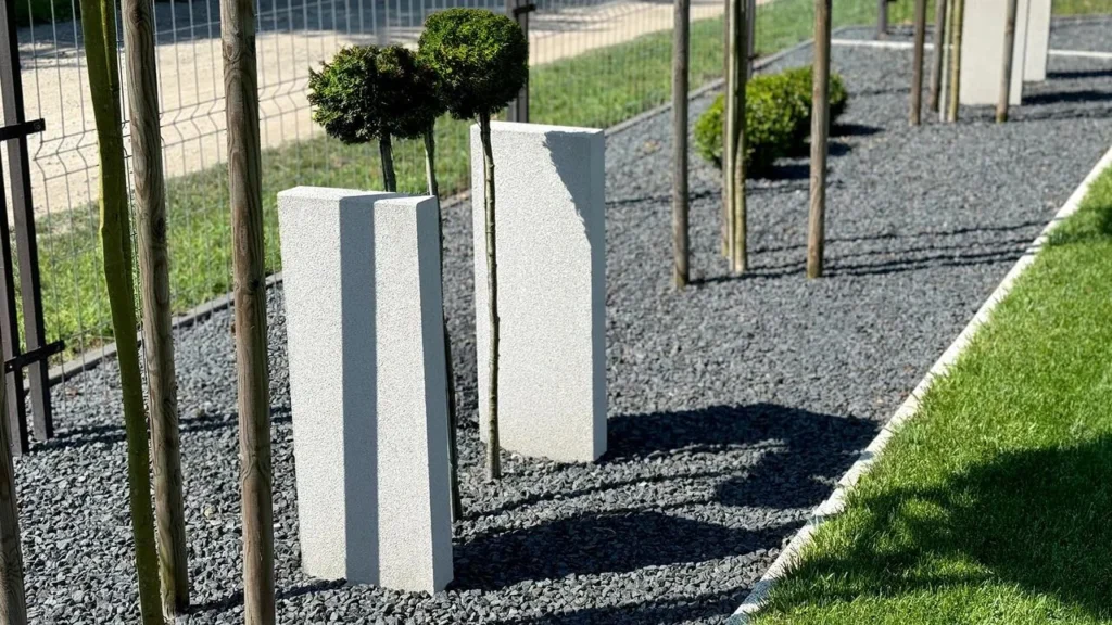 Palisady jako alternatywa dla drewnianych płotków